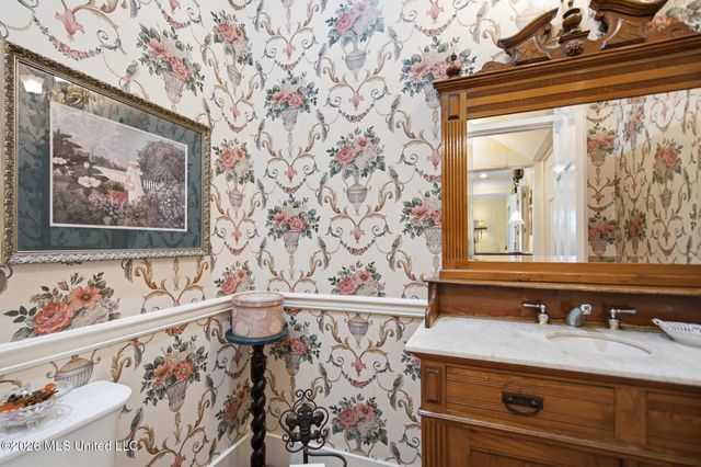 1409 Ladnier Road, Gautier, MS 39553