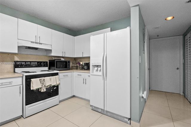 104 SW 9th Street 305, Miami, FL 33130