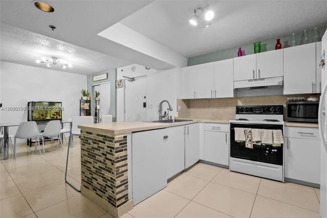 104 SW 9th Street 305, Miami, FL 33130