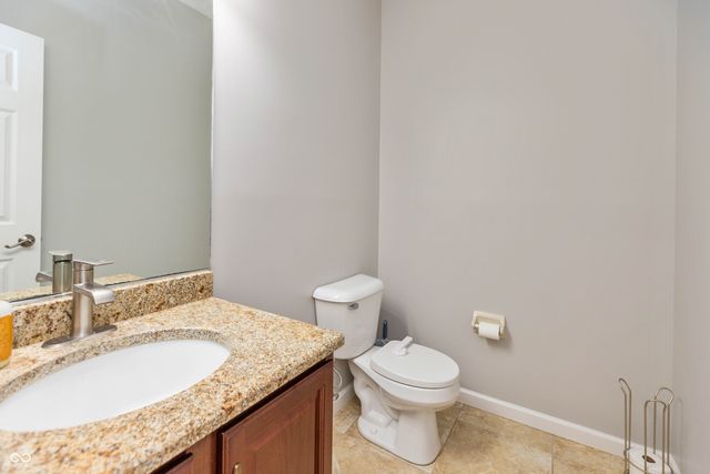 5600 N Red Oak Drive, Greenfield, IN 46140