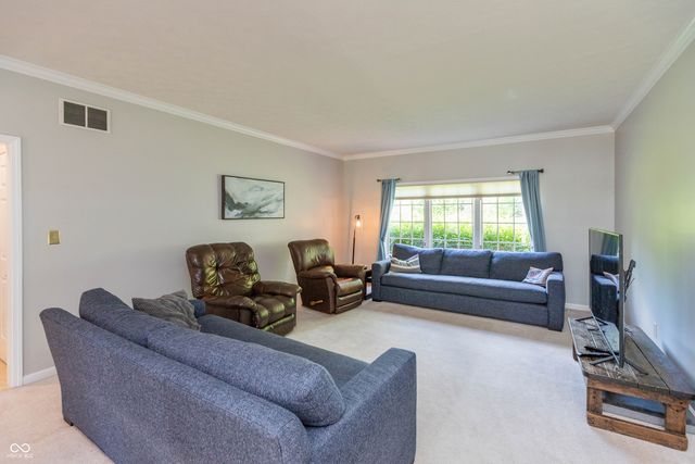 5600 N Red Oak Drive, Greenfield, IN 46140