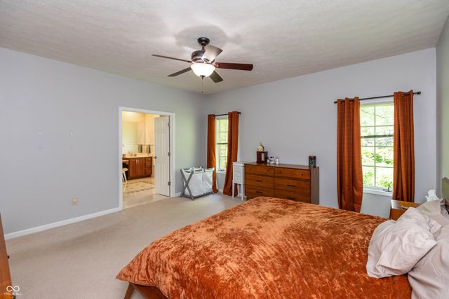 5600 N Red Oak Drive, Greenfield, IN 46140