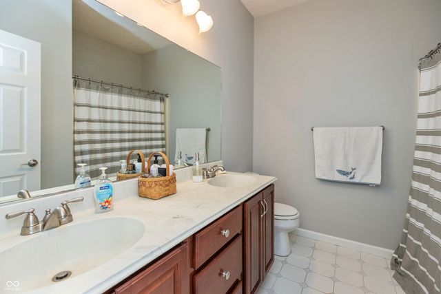 5600 N Red Oak Drive, Greenfield, IN 46140