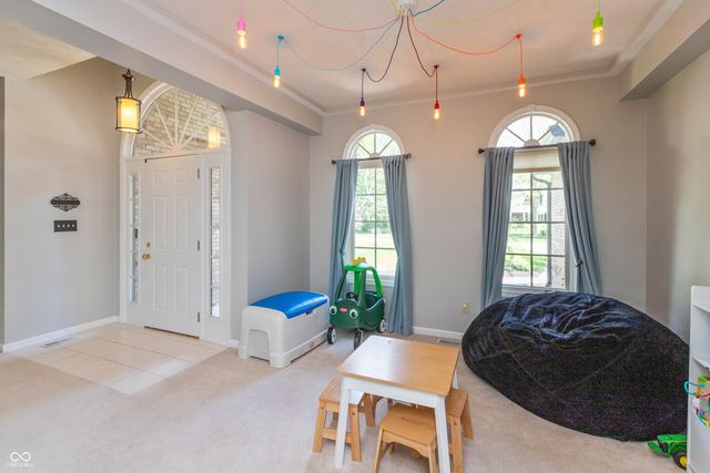 5600 N Red Oak Drive, Greenfield, IN 46140