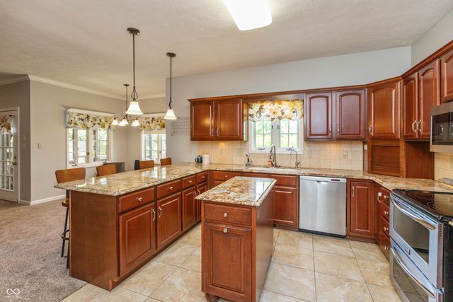 5600 N Red Oak Drive, Greenfield, IN 46140