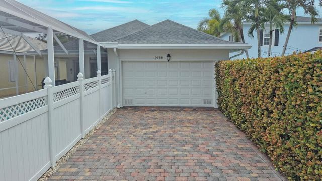 2688 E Community Drive, Jupiter, FL 33458