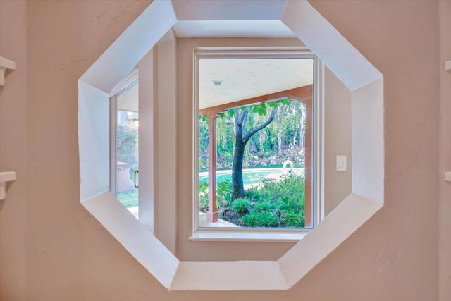 17618 San Benito Way, Monte Sereno, CA 95030