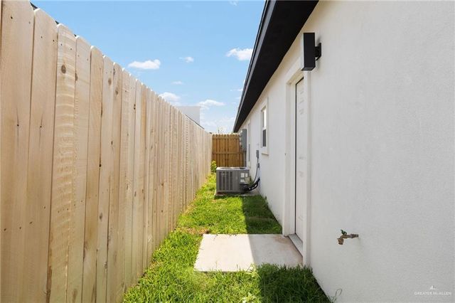 4221 Heron Avenue 18, Mcallen, TX 78504