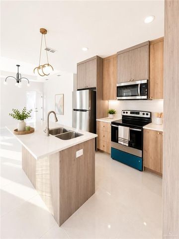 4221 Heron Avenue 18, Mcallen, TX 78504