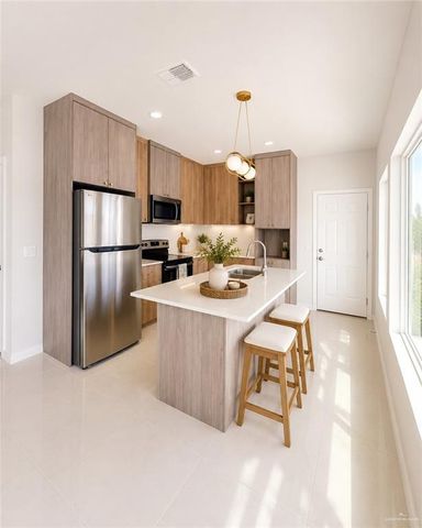 4221 Heron Avenue 18, Mcallen, TX 78504