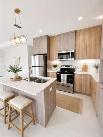 4221 Heron Avenue 18, Mcallen, TX 78504