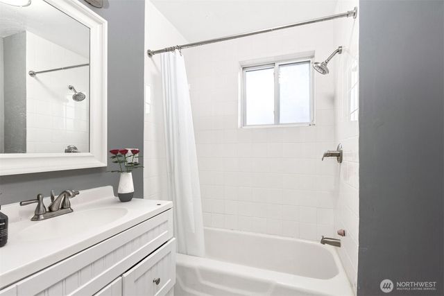 13301 56th Avenue S, Tukwila, WA 98178