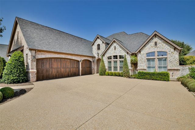 2613 Waters Edge Drive, Granbury, TX 76048