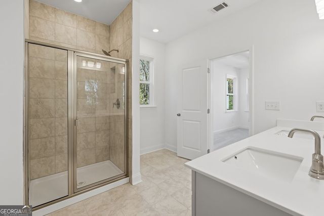 81 Bennett Farm Drive, Loganville, GA 30052