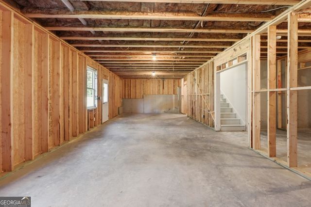 81 Bennett Farm Drive, Loganville, GA 30052