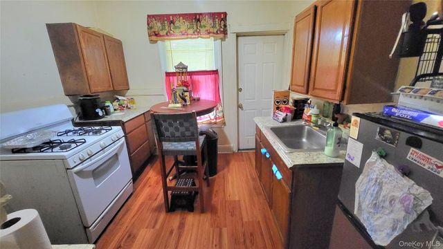242 Mansion Street, Poughkeepsie, NY 12601