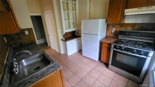242 Mansion Street, Poughkeepsie, NY 12601