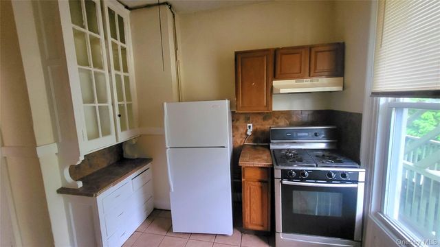 242 Mansion Street, Poughkeepsie, NY 12601
