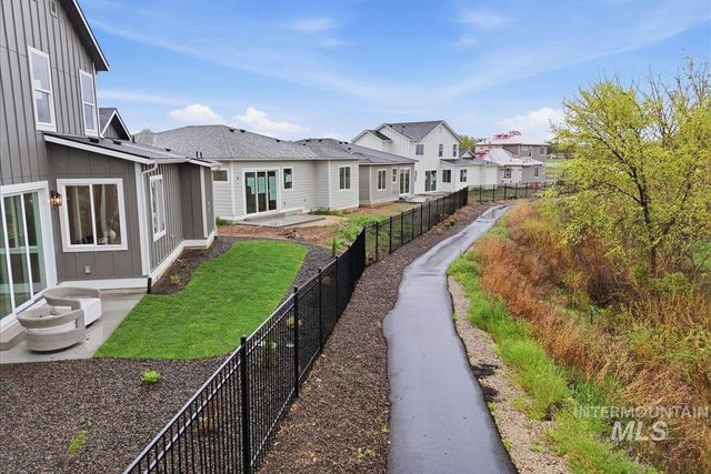 900 W Circinae St, Kuna, ID 83634