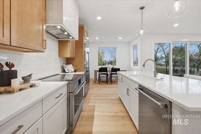 900 W Circinae St, Kuna, ID 83634