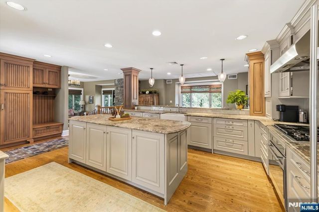 508 Summit Avenue, Oradell, NJ 07649