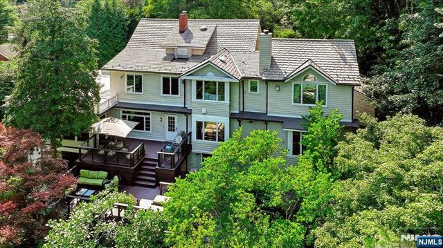 508 Summit Avenue, Oradell, NJ 07649