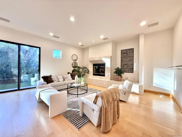 3566 Albatross St, San Diego, CA 92103