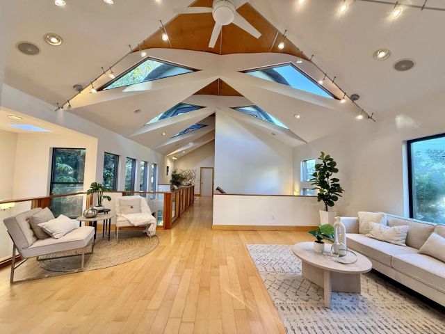 3566 Albatross St, San Diego, CA 92103