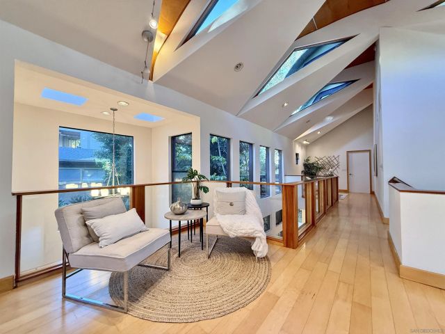 3566 Albatross St, San Diego, CA 92103