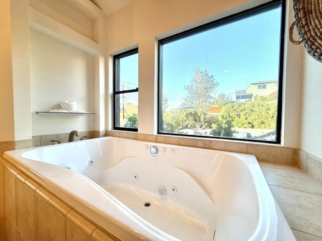 3566 Albatross St, San Diego, CA 92103