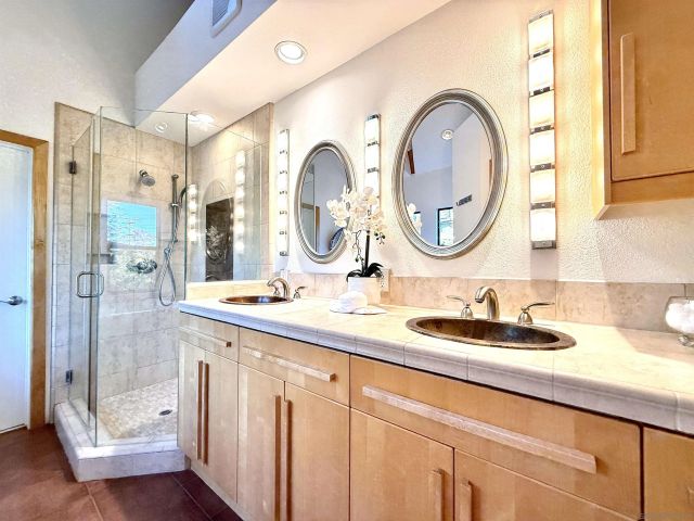 3566 Albatross St, San Diego, CA 92103