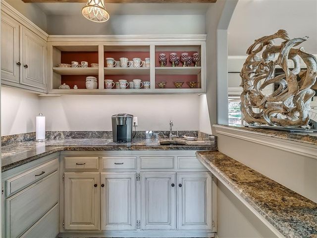 4817 Oakdale Farm Road, Edmond, OK 73013