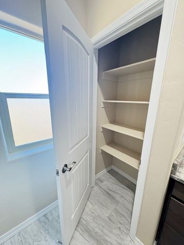 9691 N Atossa Road, Kingman, AZ 86401