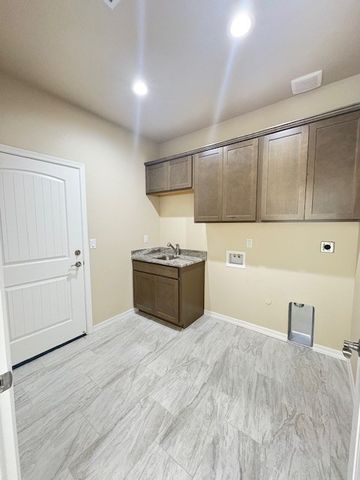 9691 N Atossa Road, Kingman, AZ 86401