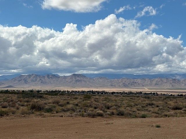 9691 N Atossa Road, Kingman, AZ 86401