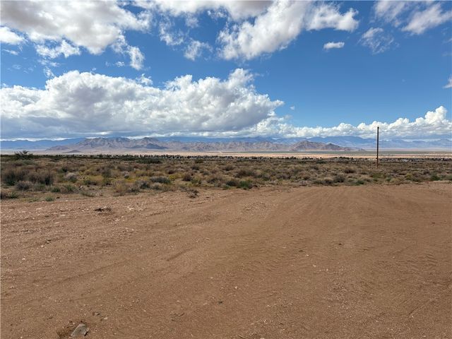 9691 N Atossa Road, Kingman, AZ 86401