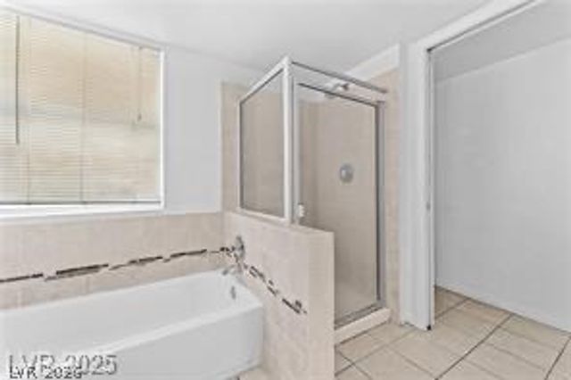 6673 Silver Penny Avenue, Las Vegas, NV 89108