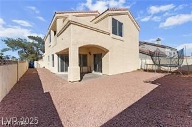 6673 Silver Penny Avenue, Las Vegas, NV 89108