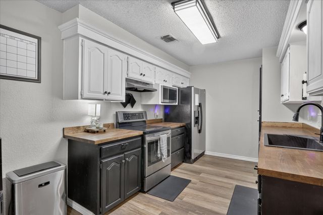 728 Lake Crest Parkway, Azle, TX 76020
