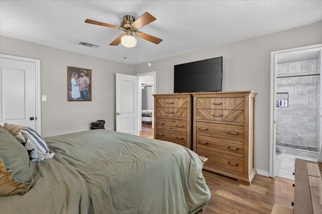 728 Lake Crest Parkway, Azle, TX 76020