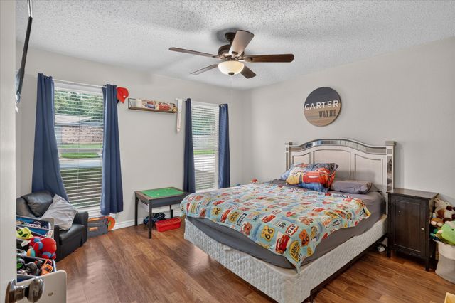 728 Lake Crest Parkway, Azle, TX 76020