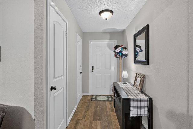 728 Lake Crest Parkway, Azle, TX 76020