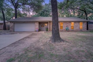 728 Lake Crest Parkway, Azle, TX 76020