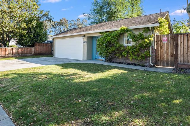 2620 Middlefield Road, Palo Alto, CA 94306