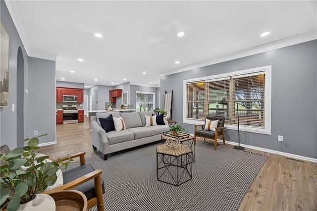3898 Heritage Oaks Drive SW, Powder Springs, GA 30127