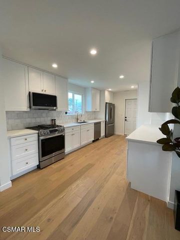 1157 Hudspeth Street, Simi Valley, CA 93065