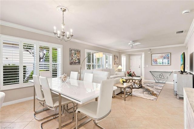 8732 Querce CT, Naples, FL 34114