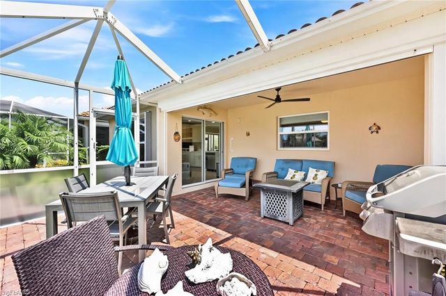 8732 Querce CT, Naples, FL 34114