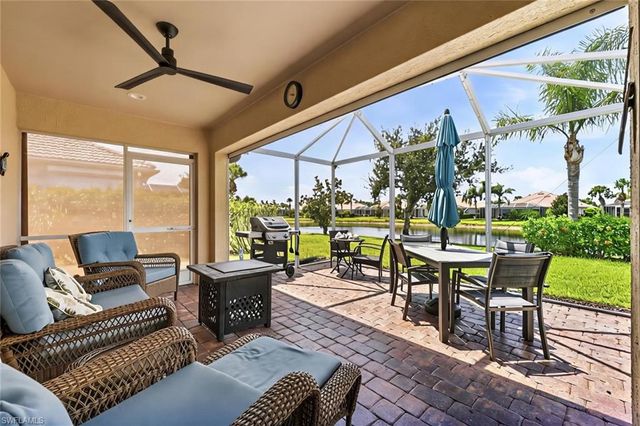 8732 Querce CT, Naples, FL 34114