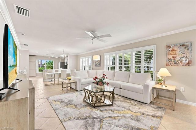 8732 Querce CT, Naples, FL 34114